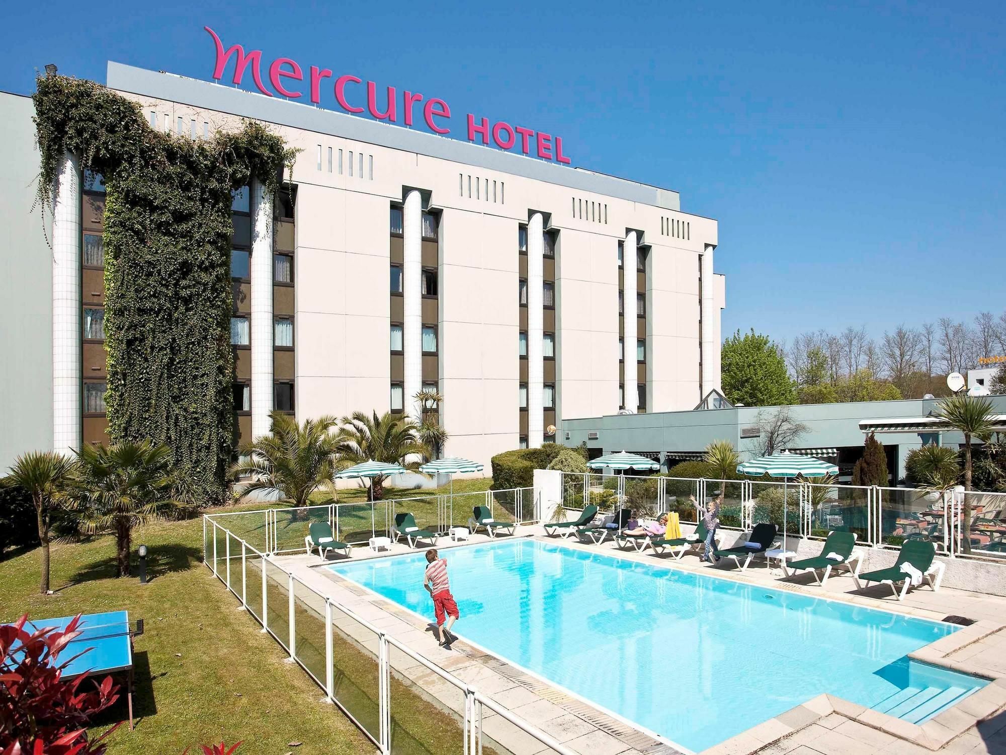 Mercure Pau Palais Des Sports Luaran gambar